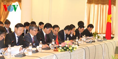 Ouverture de la 13ème session de la commission mixte Vietnam-Cambodge - ảnh 2